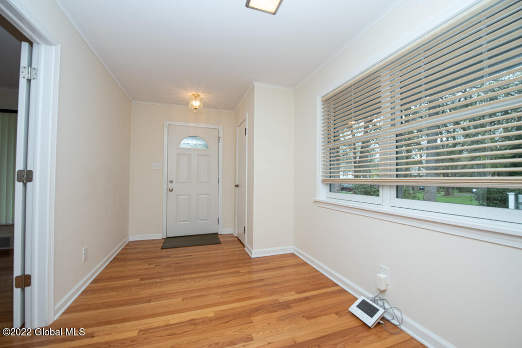 37 Upper Loudon Road Colonie, NY 12211 - Photo 2 of 20 _REN4761