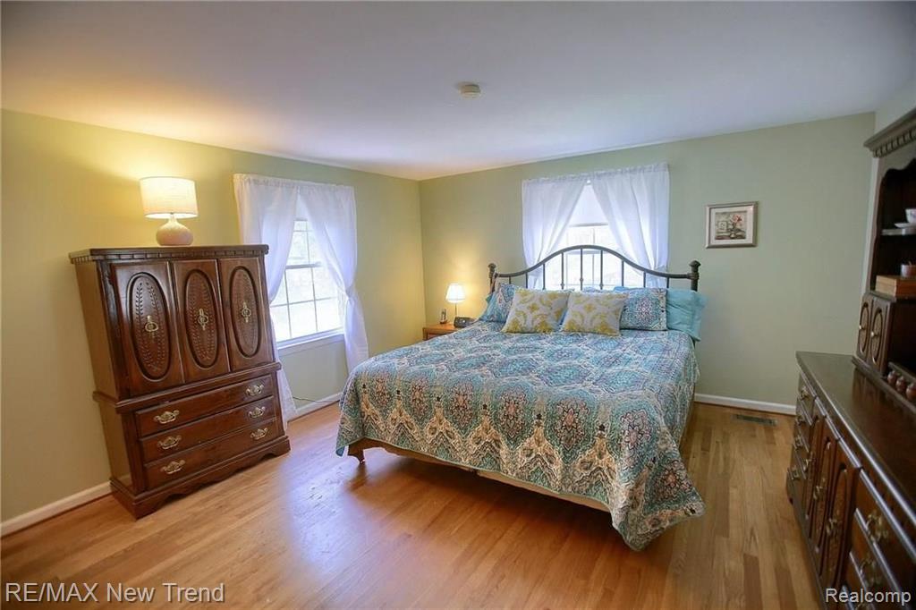 36307 West Lyman Road Farmington Hills, MI 48331 - Photo 18 of 33