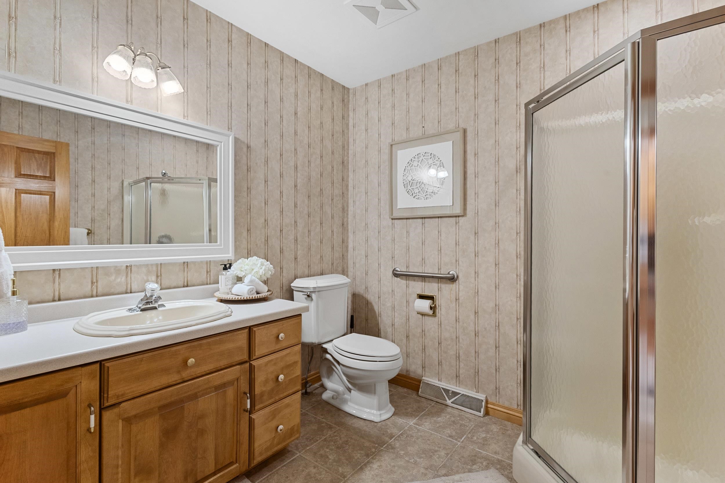 2516 Van Rite Court Green Bay, WI 54311 - Photo 11 of 62