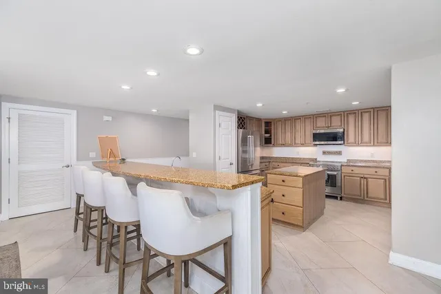 $1,795,000 | 6 7th Street, Unit 601, Ocean City, MD 21842