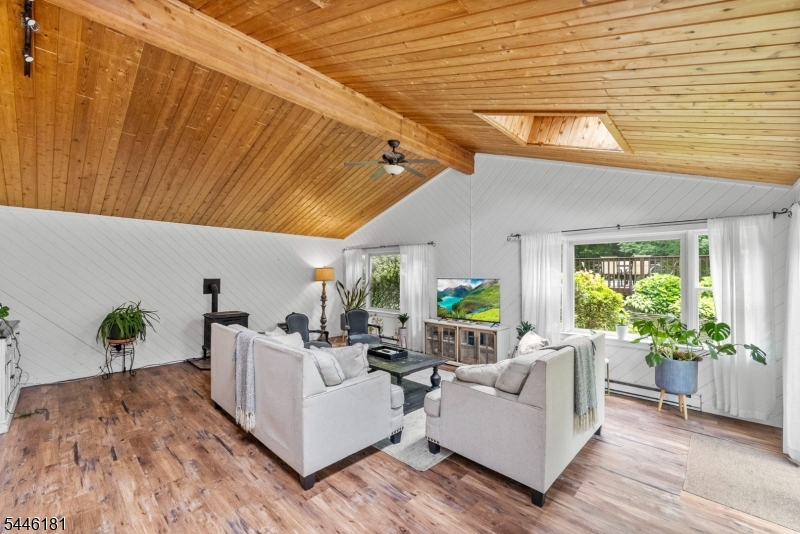 59 Possaghi Road Newton, NJ 07860 - Photo 13 of 46