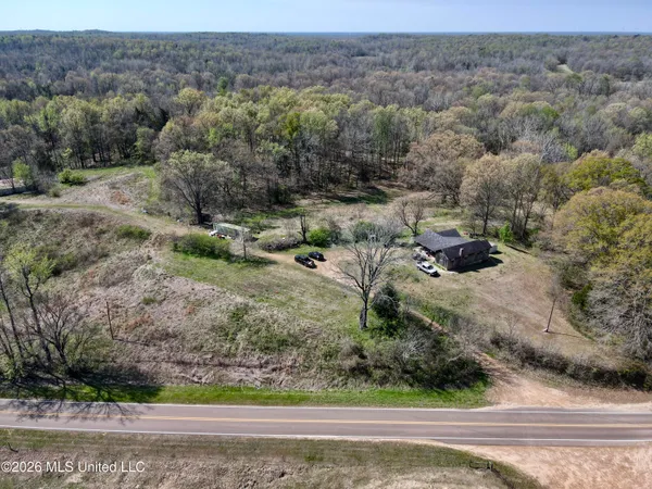 $420,000 | 14211 Browns Ferry Road, Sarah, MS 38665