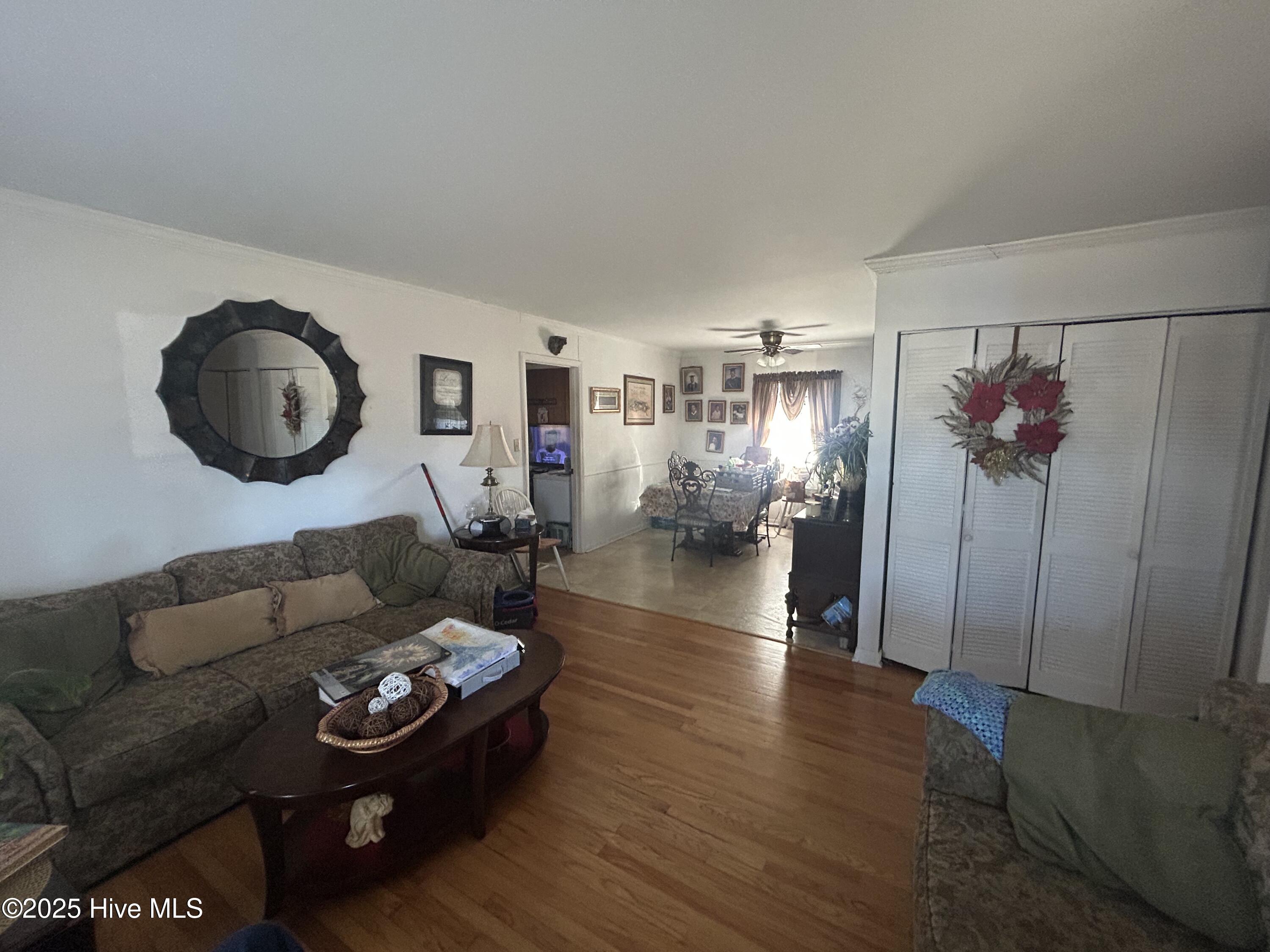 2202 Imperial Avenue East Wilson, NC 27893 - Photo 2 of 7 LIVING ROOM