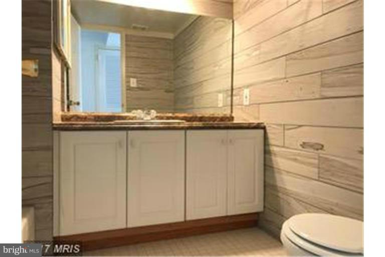 2630 Fort Farnsworth Road, Unit 148 Alexandria, VA 22303 - Photo 14 of 17 Bath