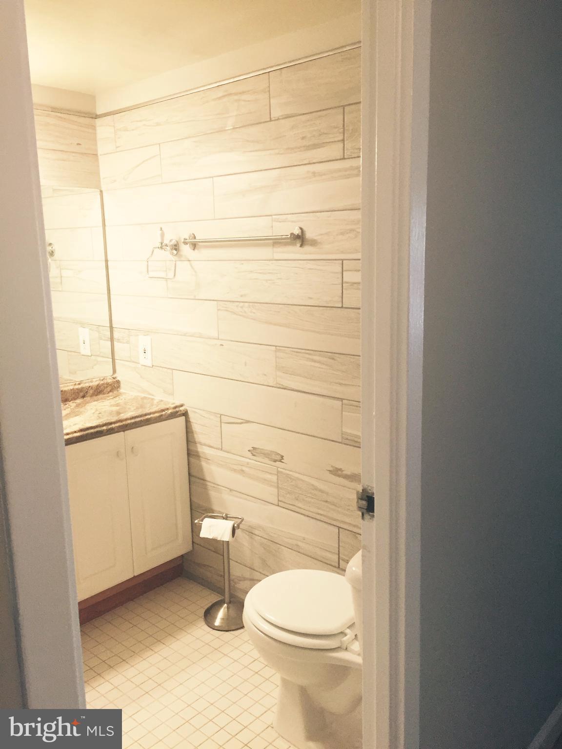 2630 Fort Farnsworth Road, Unit 148 Alexandria, VA 22303 - Photo 7 of 17 Bath