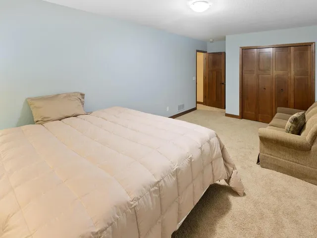 $500,000 | 4037 Heritage Lane Southeast, Prior Lake, MN 55372