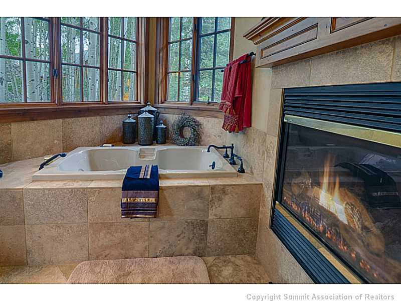 2550 Hunter's Knob Road Silverthorne, CO 80498 - Photo 18 of 25 Master Bath/Spa.