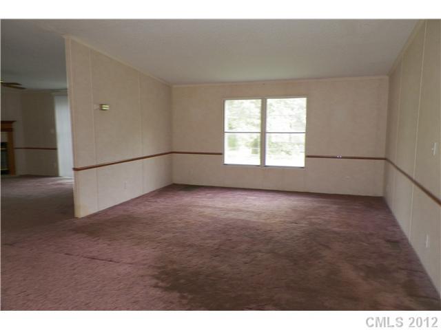 325 Faulkenberry Road Pageland, SC 29728 - Photo 3 of 11 Gallery Image 3