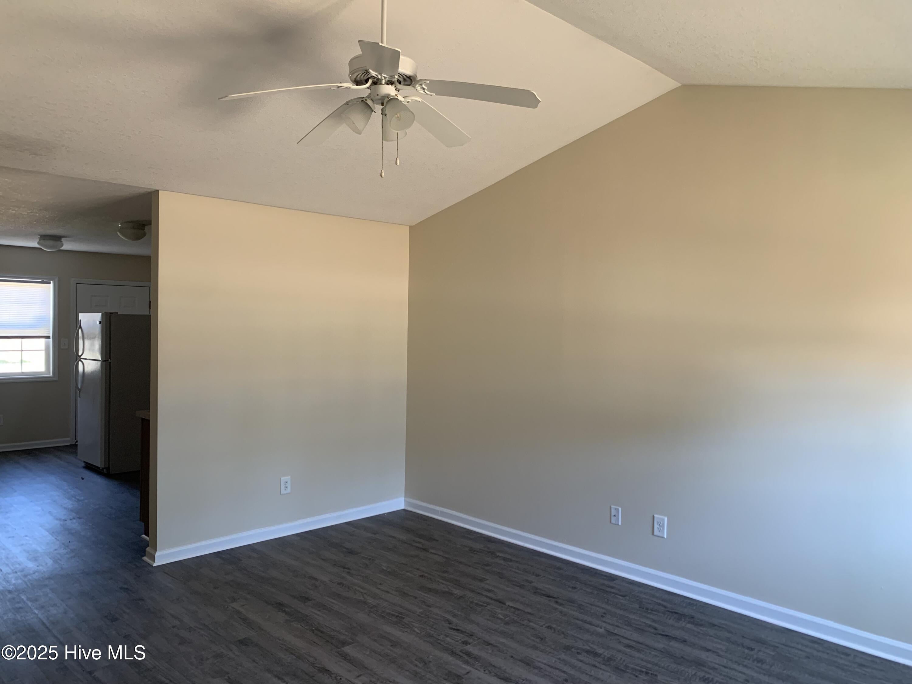 586 Haws Run Road, Unit 11 Jacksonville, NC 28540 - Photo 3 of 12 IMG_2710