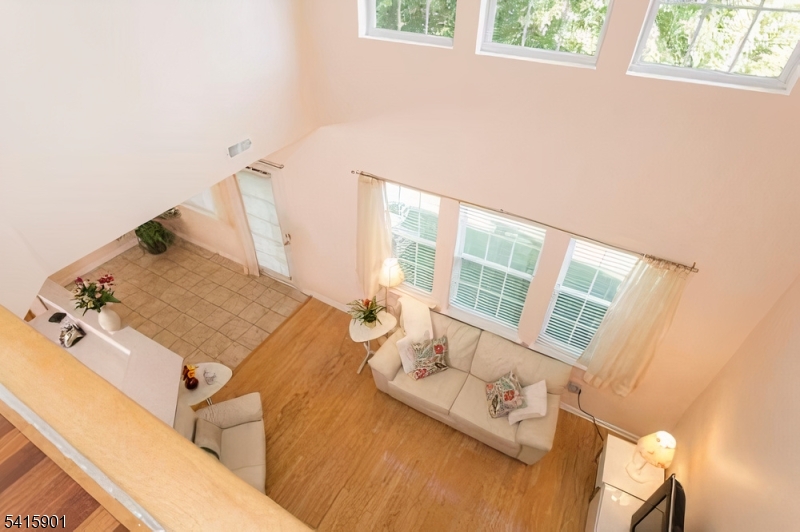 28 Sutton Court Pennington, NJ 08534 - Photo 15 of 35