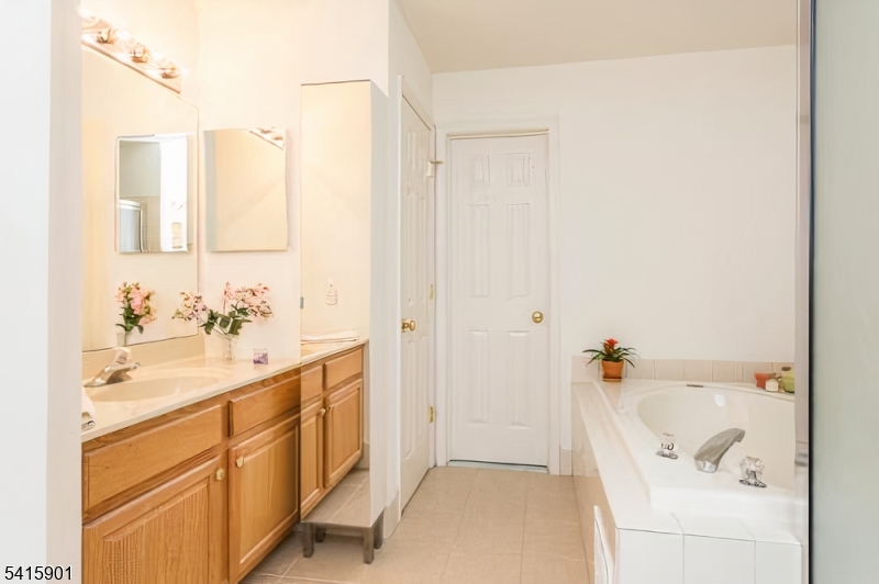 28 Sutton Court Pennington, NJ 08534 - Photo 34 of 35