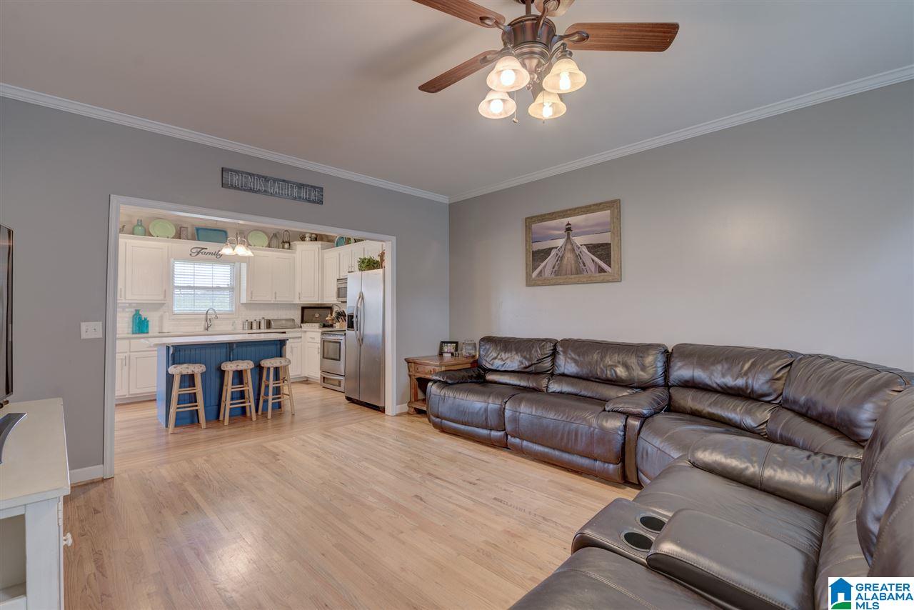 1104 Mountain Lake Road Warrior, AL 35180 - Photo 17 of 34