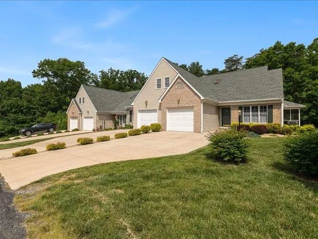 $361,500 | 41 Hickory Nut Lane, Staunton, VA 24401