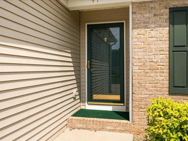 $361,500 | 41 Hickory Nut Lane, Staunton, VA 24401