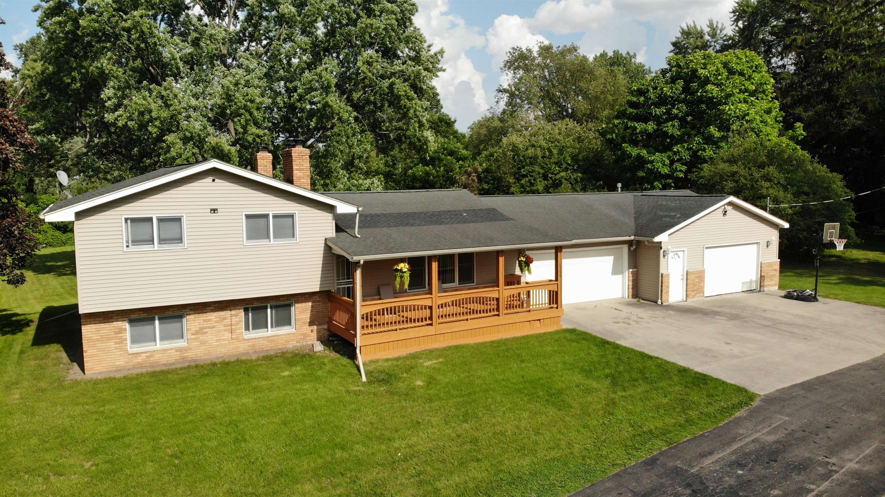 1238 North Dye Road Flint, MI 48532 - Photo 29 of 32 50143482-574aa718-3106-4c68-96a2-0b16389a5b85.JPG