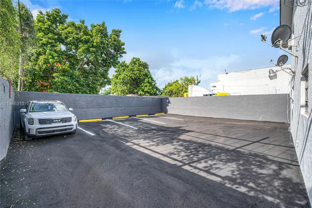 $2,000 | 668 Northwest 31st Street, Unit 1, Miami, FL 33127