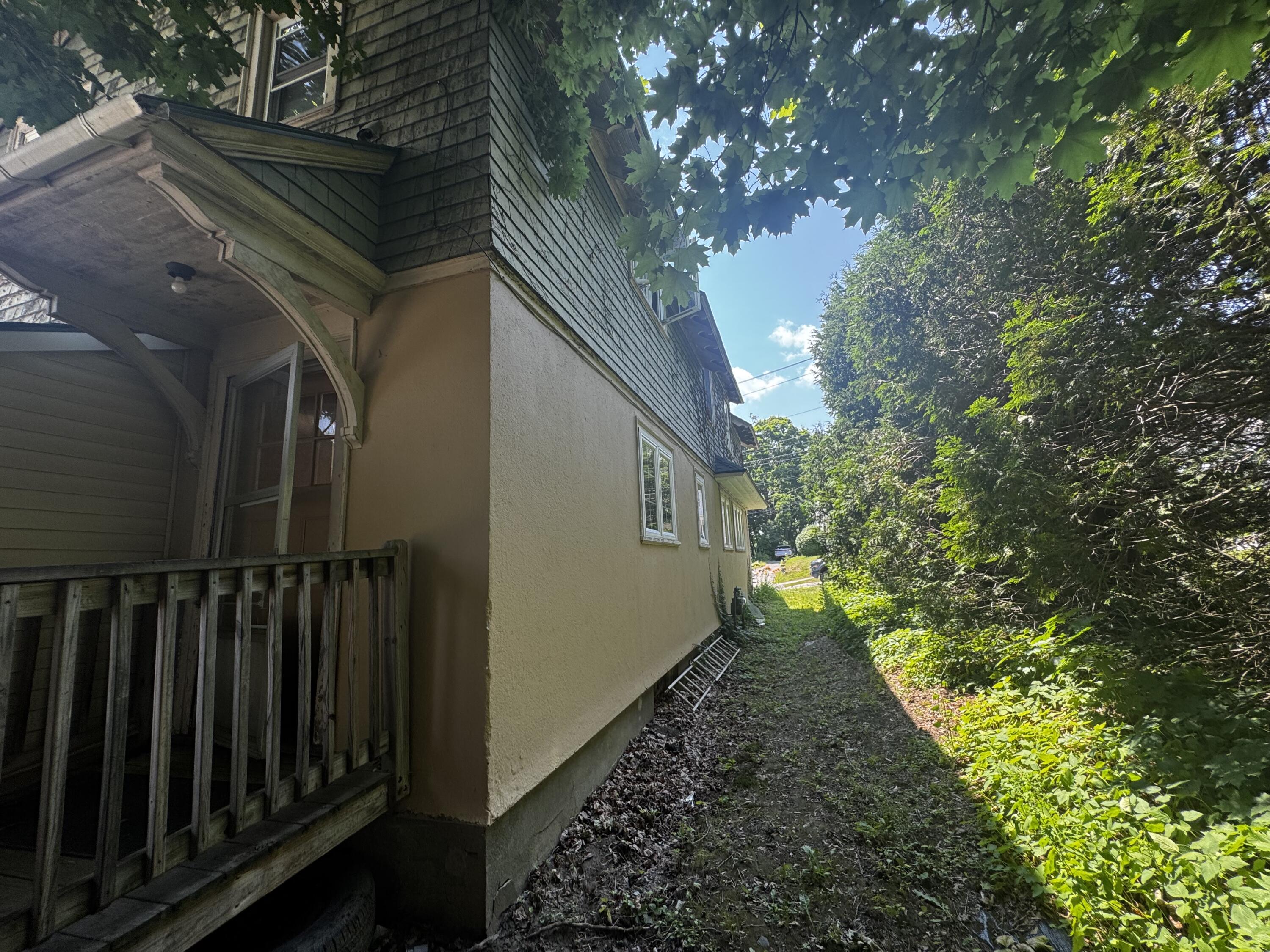 215 French Street Bangor, ME 04401 - Photo 5 of 28 215 French Street - Side
