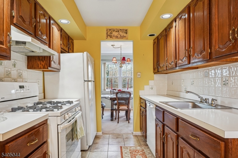 50 Canterbury Road Chatham, NJ 07928 - Photo 16 of 27