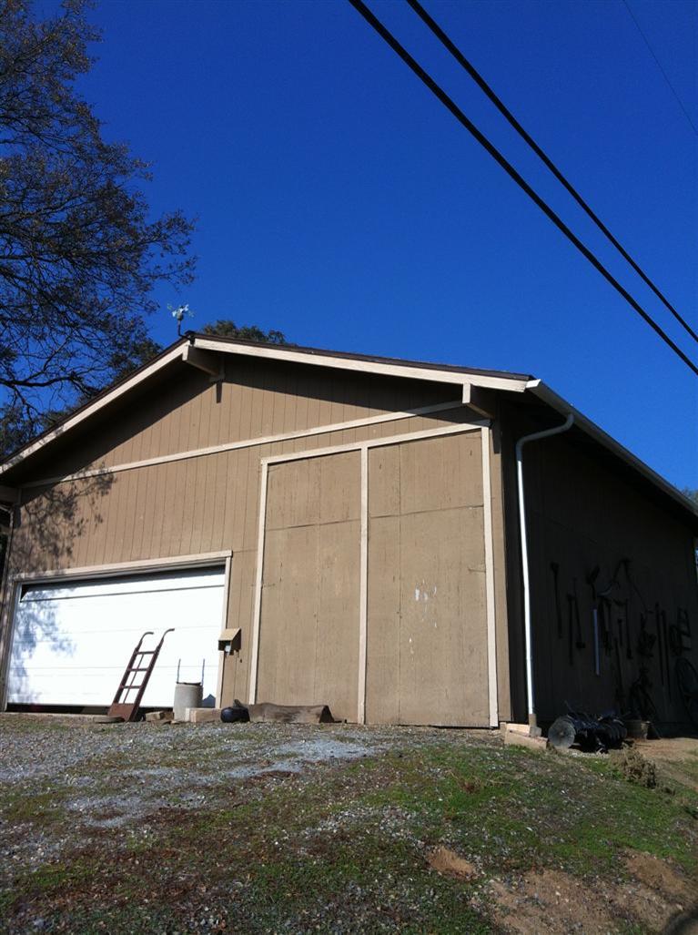 14814 Oak Creek Road Prather, CA 93651 - Photo 3 of 5 900 Sq Ft Shop with 220 Power