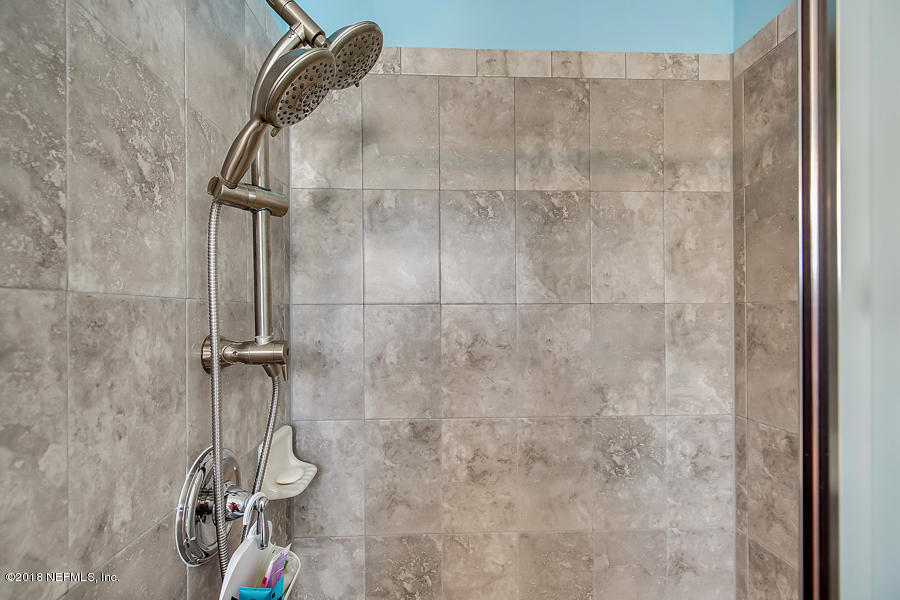 122 Nelson Lane St. Johns, FL 32259 - Photo 19 of 33 a bathroom with a shower
