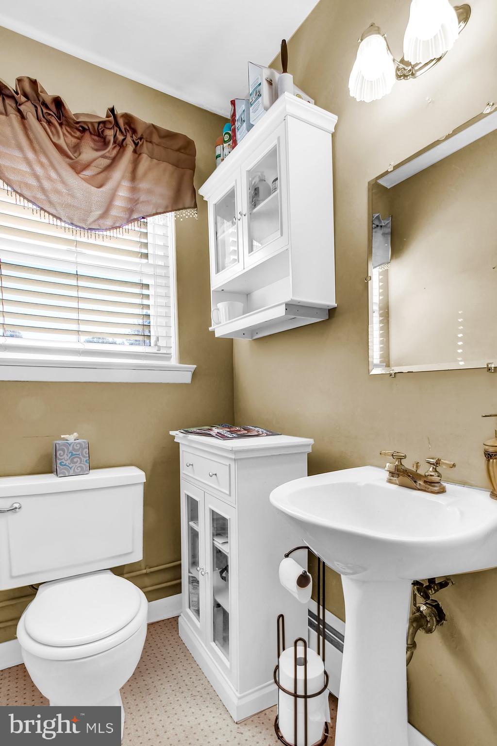 2262 Cedar Road York, PA 17408 - Photo 13 of 27