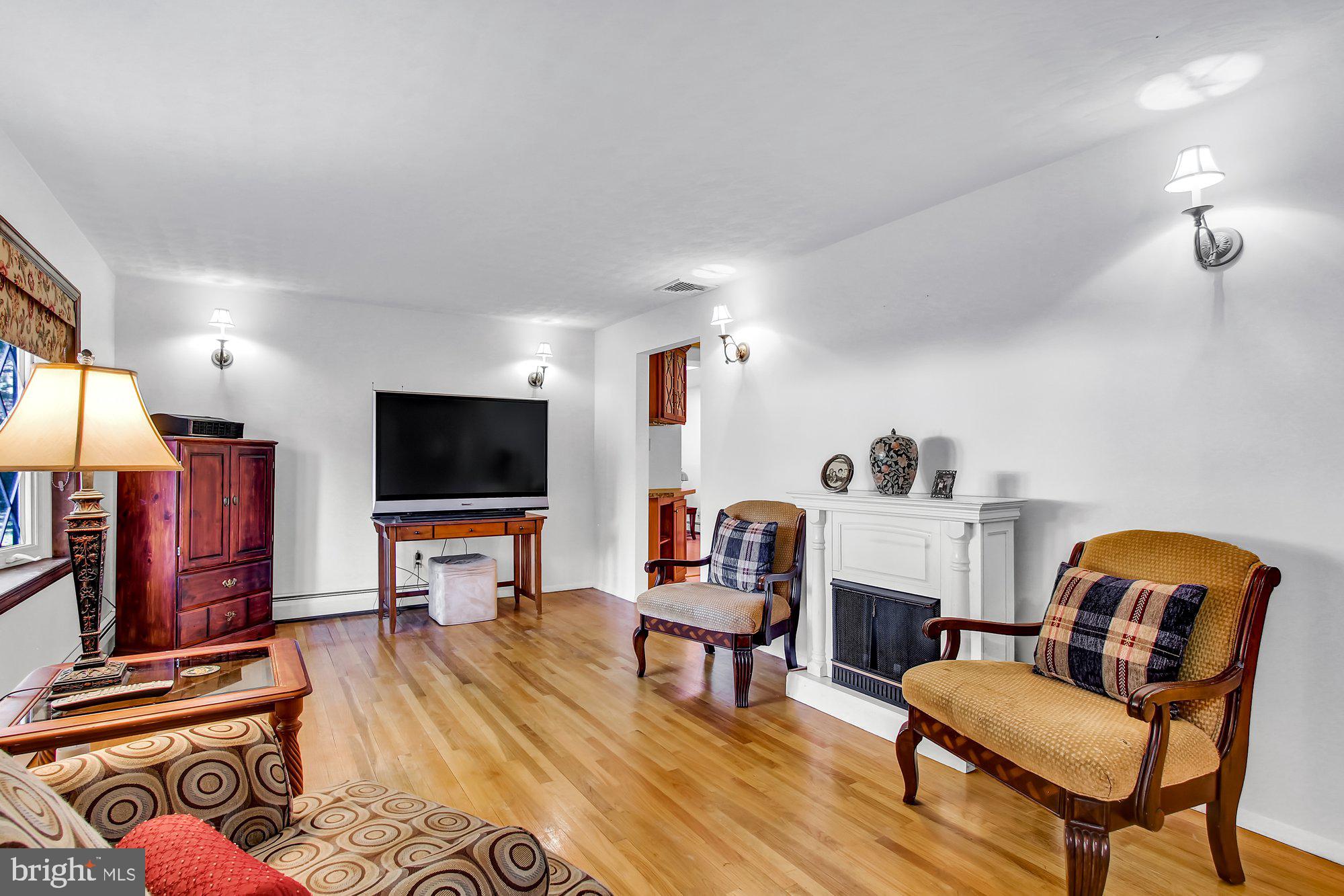 2262 Cedar Road York, PA 17408 - Photo 3 of 27