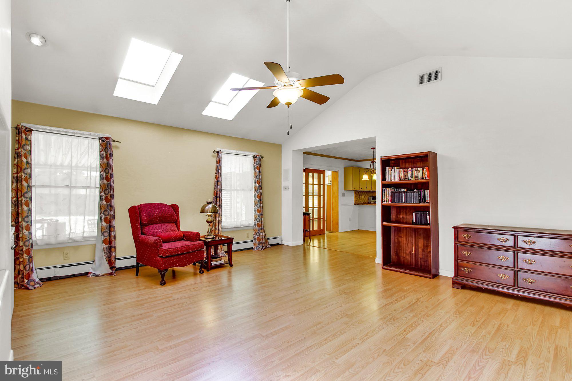 2262 Cedar Road York, PA 17408 - Photo 7 of 27