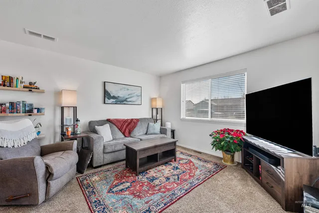 $274,000 | 257 El Camino Avenue, Twin Falls, ID 83301