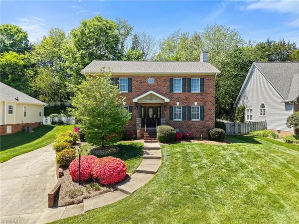 $389,900 | 4450 Greenfield Way Drive, Winston-Salem, NC 27103