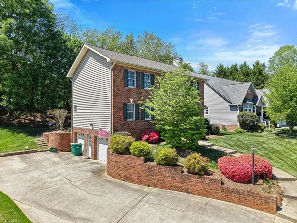 $389,900 | 4450 Greenfield Way Drive, Winston-Salem, NC 27103