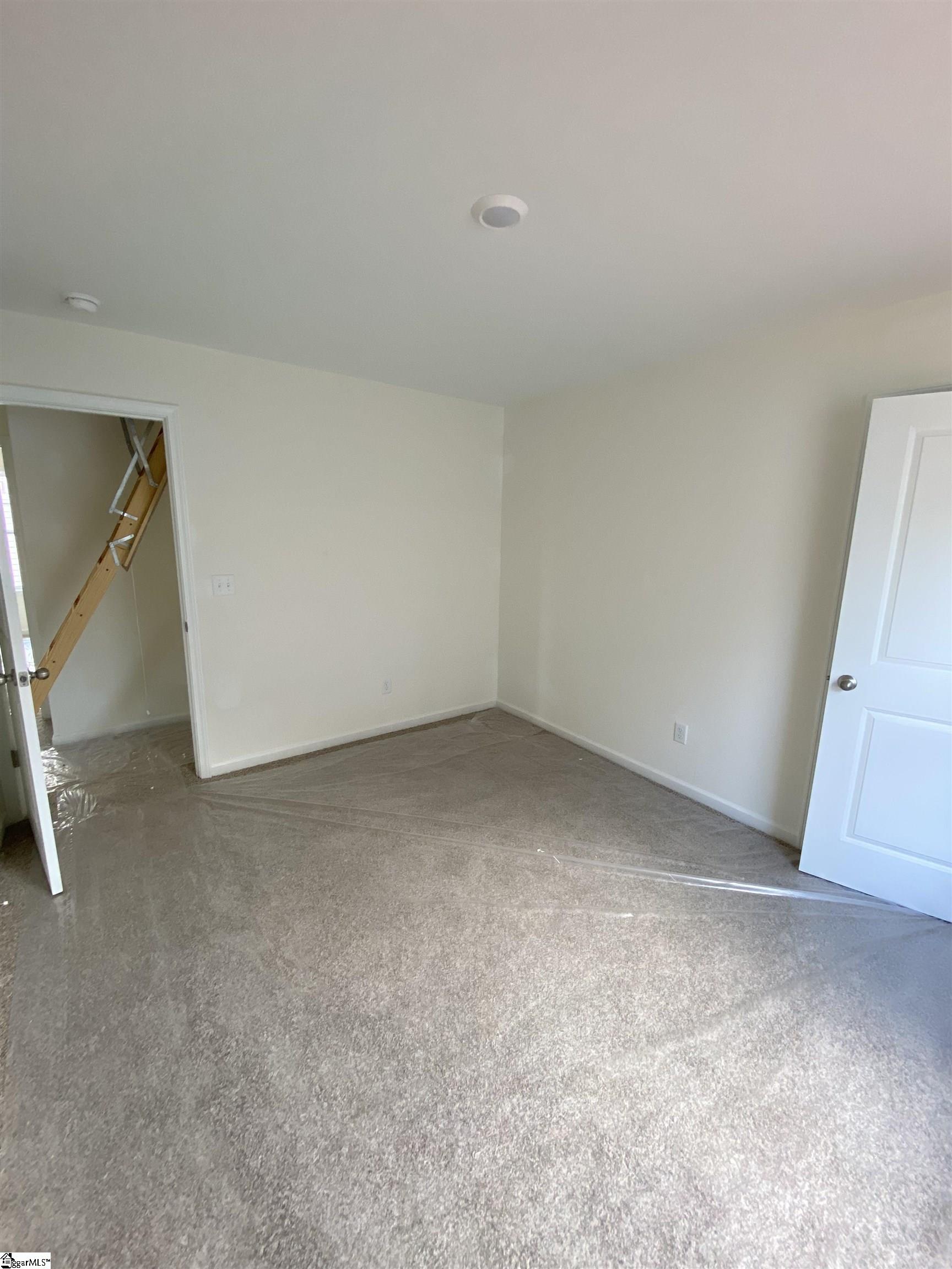 9 Sweetgrass Street Central, SC 29630 - Photo 3 of 10 Gallery Image 3