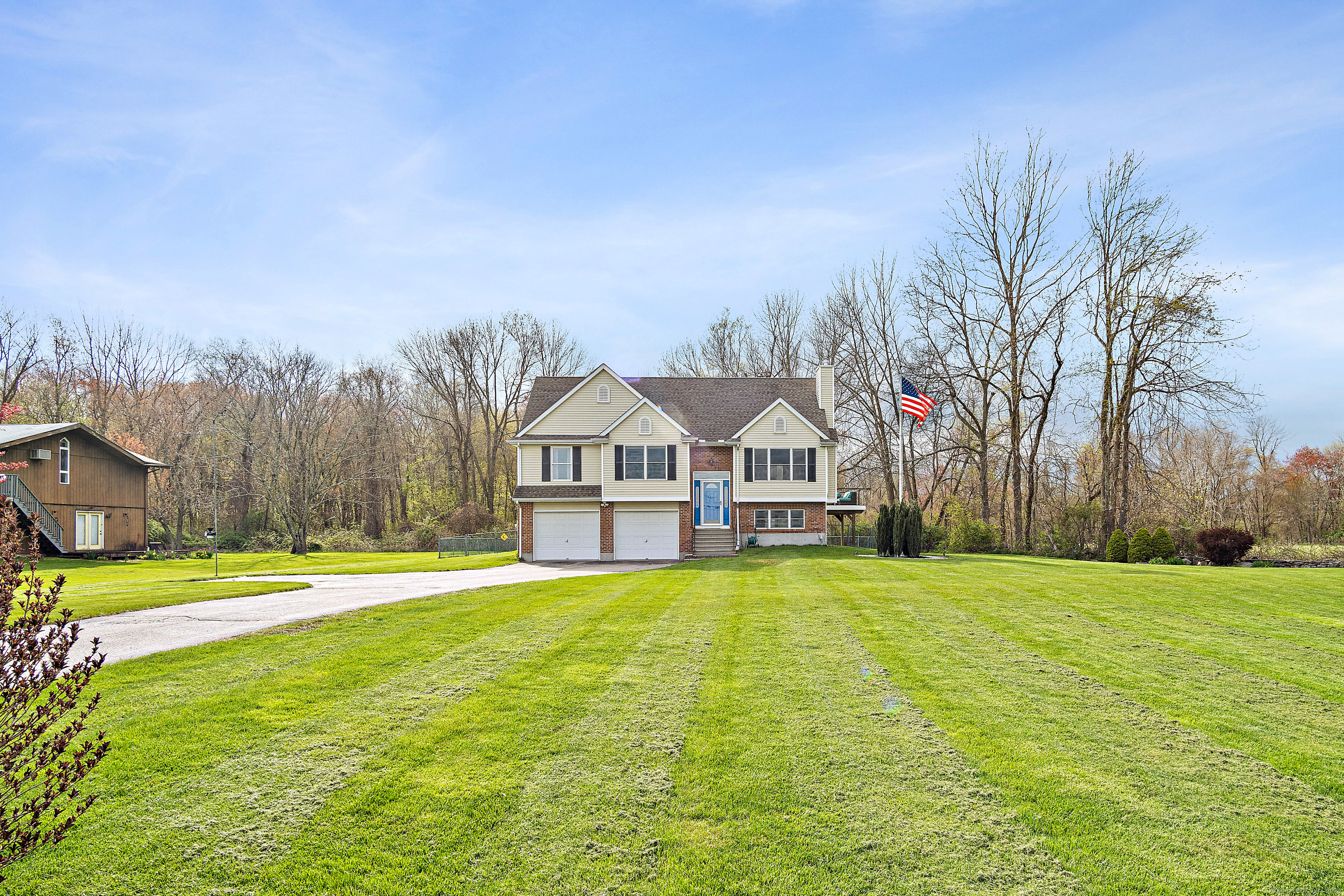 350 Plain Hill Road Norwich, CT 06360 - Photo 1 of 1 Gallery Image 1