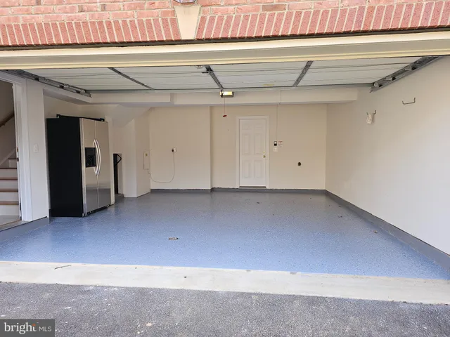 a view of a garage