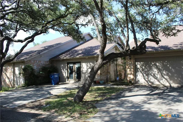 $1,700 | 46 Oak Villa Road, Canyon Lake, TX 78133
