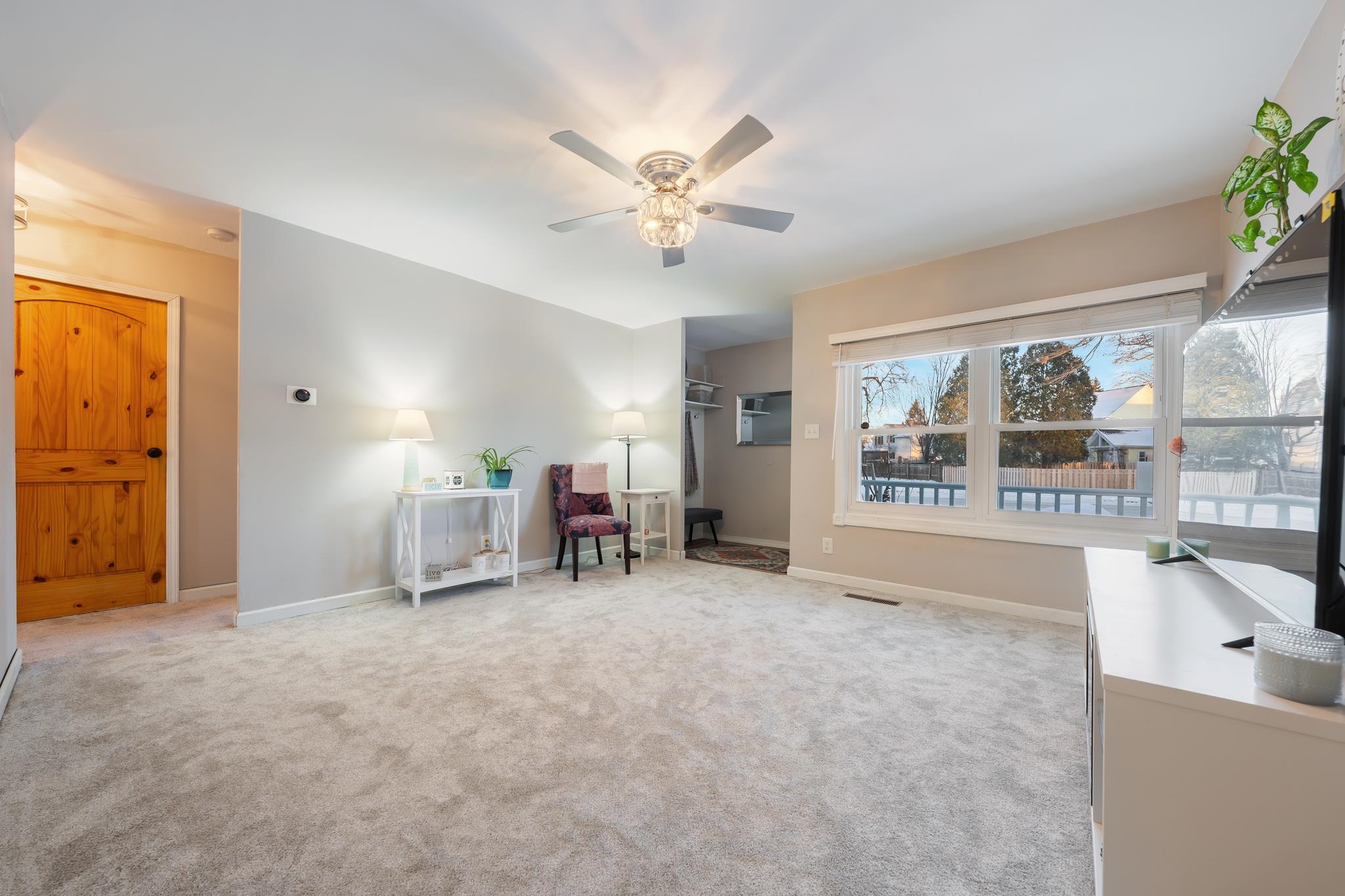 732 Manitowoc Street Menasha, WI 54952 - Photo 8 of 28