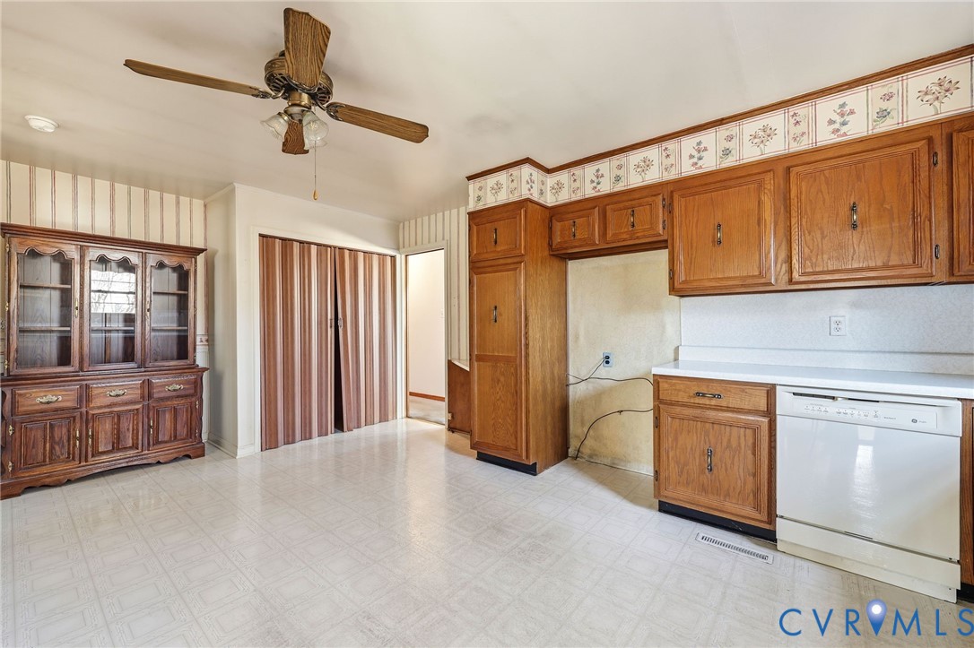 11551 Edinburgh Road Glen Allen, VA 23060 - Photo 12 of 24