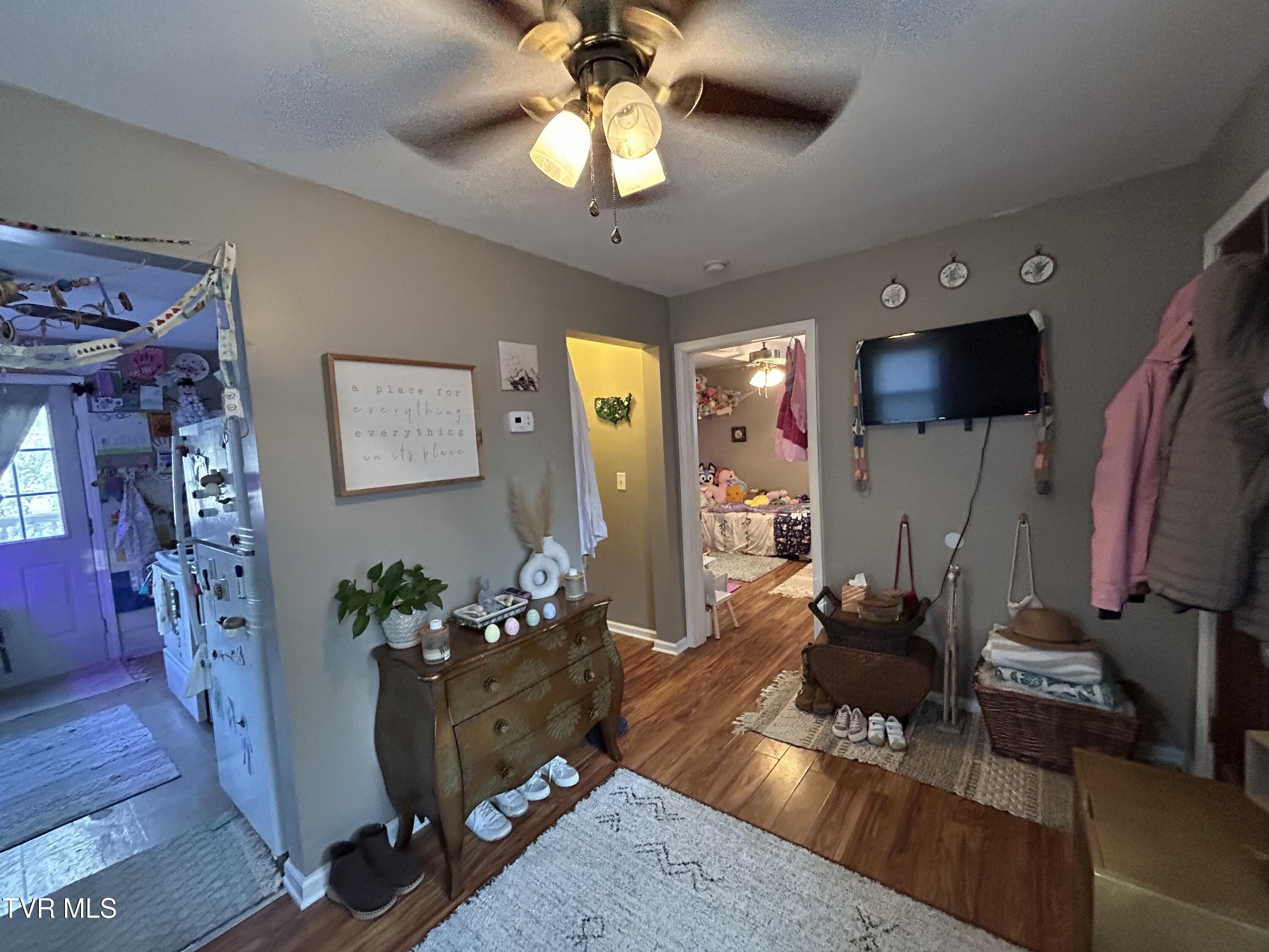 257 Lynn Road Johnson City, TN 37604 - Photo 5 of 11 257 5