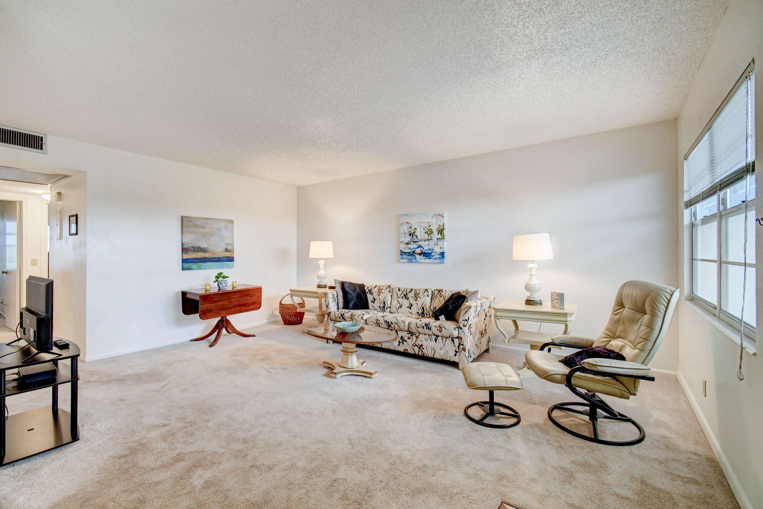 4006 Exeter Boca Raton, FL 33434 - Photo 4 of 40 08_dsc_1112_3_4_5_6