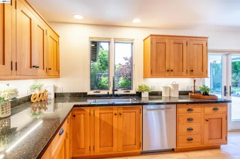 $1,538,000 | 5812 Alderbrook Court, Castro Valley, CA 94552