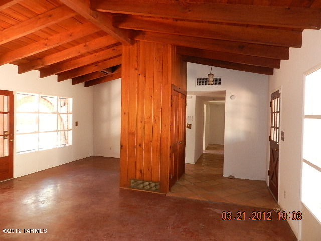 320 South Country Club Road Tucson, AZ 85716 - Photo 7 of 38 Gallery Image 7