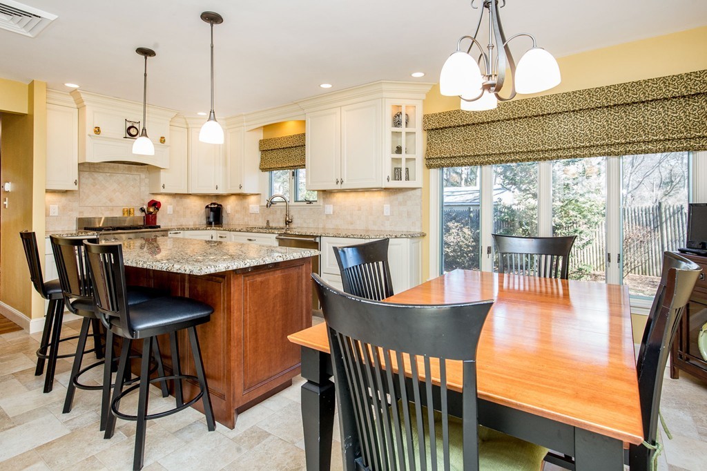 35 Estabrook Road Swampscott, MA 01907 - Photo 10 of 17 Gallery Image 10