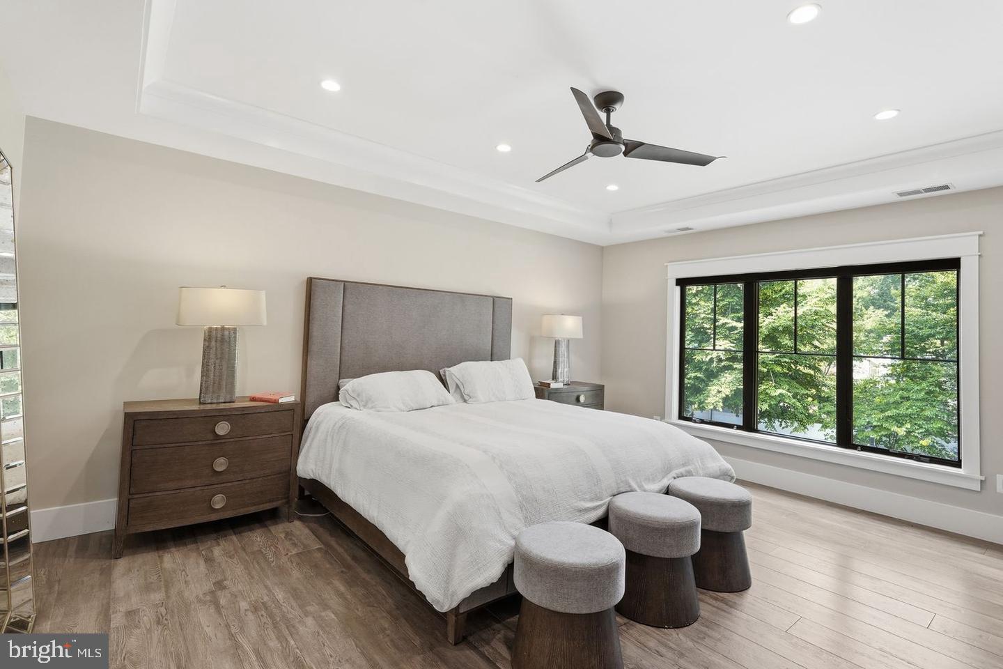 5644 Bent Branch Road Bethesda, MD 20816 - Photo 12 of 35 Serene modern bedroom retreat.