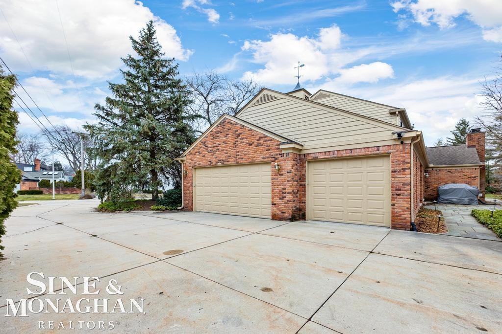85 South Duval Road Grosse Pointe Shores, MI 48236 - Photo 38 of 49