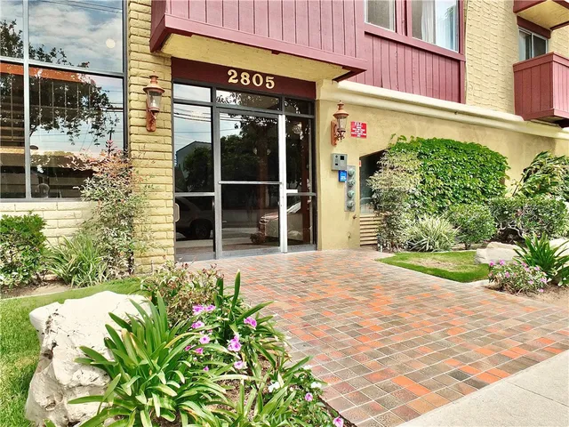 $559,000 | 2805 East 3rd Street, Unit 10, Long Beach, CA 90814