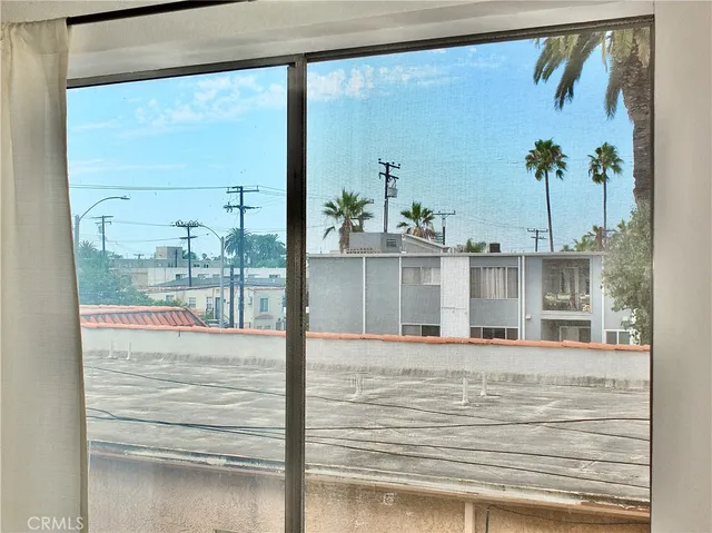 $559,000 | 2805 East 3rd Street, Unit 10, Long Beach, CA 90814