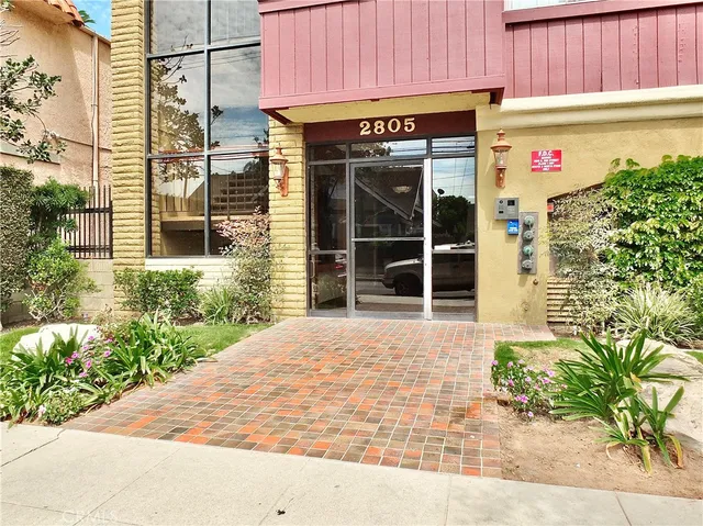 $559,000 | 2805 East 3rd Street, Unit 10, Long Beach, CA 90814