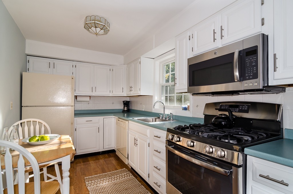 32 Barnesdale Road Natick, MA 01760 - Photo 9 of 20 Gallery Image 9