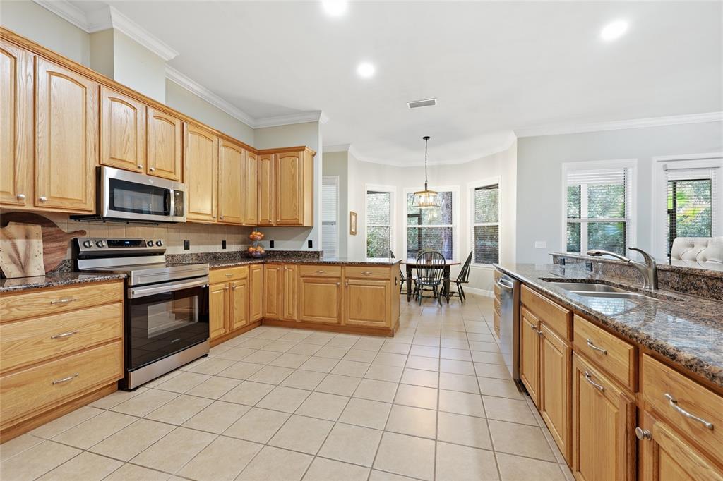 6465 Southwest 88th Terrace Gainesville, FL 32608 - Photo 3 of 40