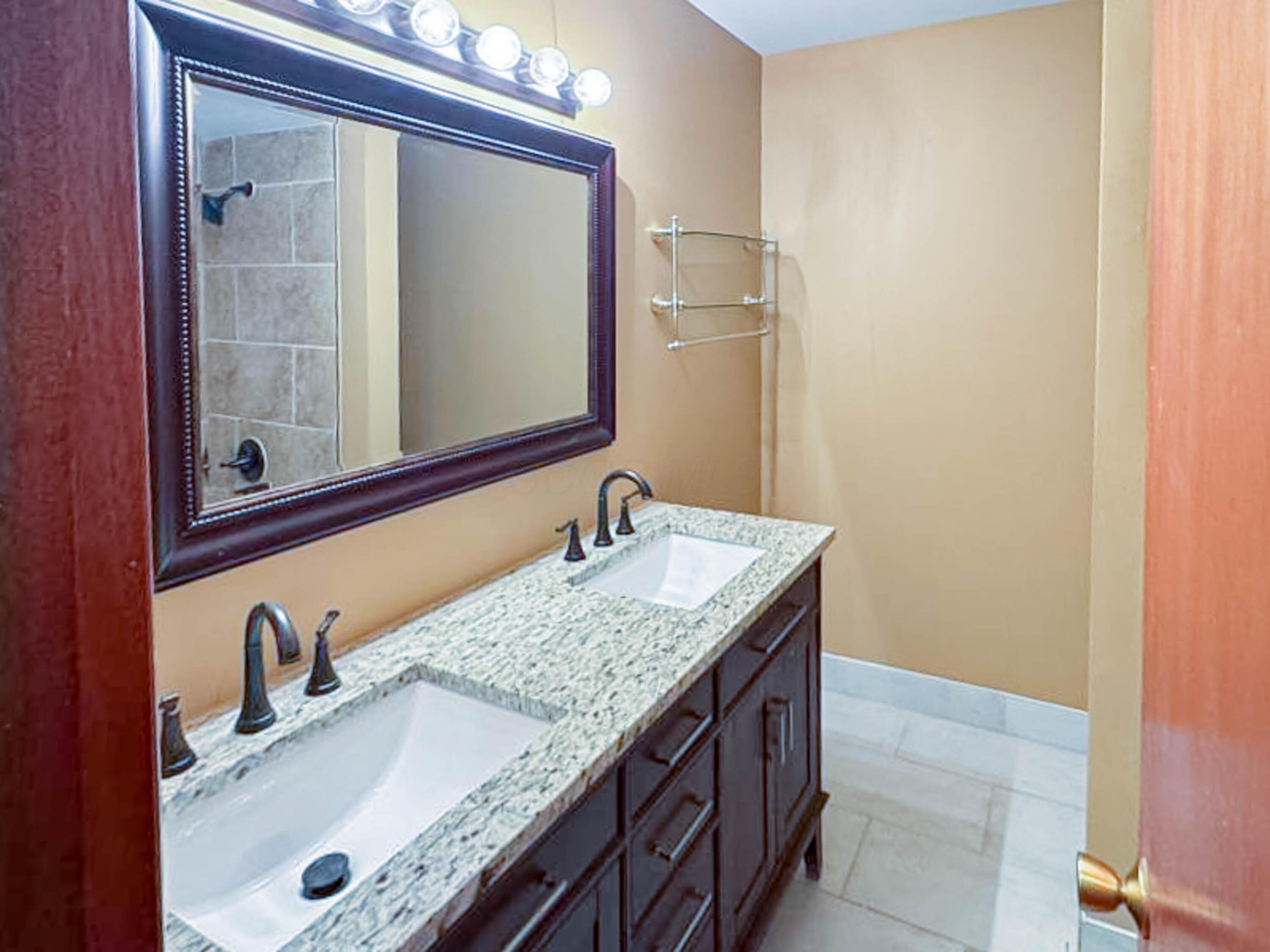 13305 Pickerington Road Northwest Pickerington, OH 43147 - Photo 17 of 38 16