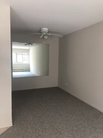 $1,395 | 2411 West Fargo Avenue, Unit 206, Chicago, IL 60645